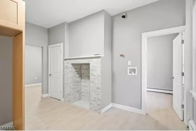 19 Komorn St, Newark, NJ 07105 - Photo 5