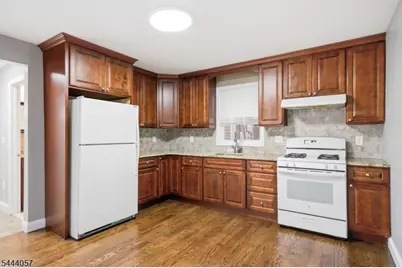 19 Komorn St, Newark, NJ 07105 - Photo 19
