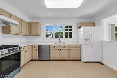 4 Leigh Rd, Hillsborough Township, NJ 08844 - Photo 15