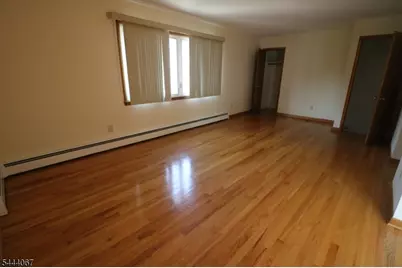 34 Hilton St, Belleville, NJ 07109 - Photo 9