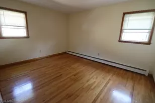 34 Hilton St, Belleville, NJ 07109 - Photo 3