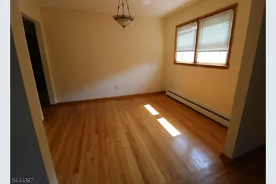 34 Hilton St, Belleville, NJ 07109 - Photo 7
