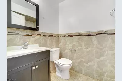 627 Hunterdon St, Newark, NJ 07108 - Photo 11