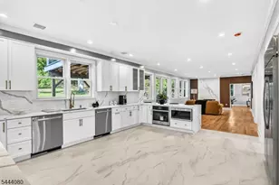 1395A Washington Valley Rd, Bridgewater, NJ 08807 - Photo 9