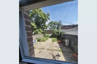 111 Park Ave, Newark, NJ 07104 - Photo 9