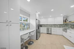 45 Leonard Terrace, Wayne, NJ 07470 - Photo 3