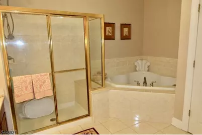 7 Dickerson Ct, Chester, NJ 07930 - Photo 13