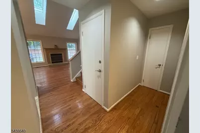1 Cliffside Ct, Hardyston Township, NJ 07419 - Photo 5