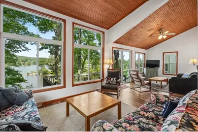1009 Lakeside Drive East, Vernon, NJ 07422 - Photo 13