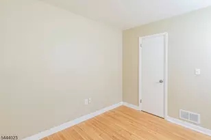 4 Park Ln, Franklin Township, NJ 08540 - Photo 17