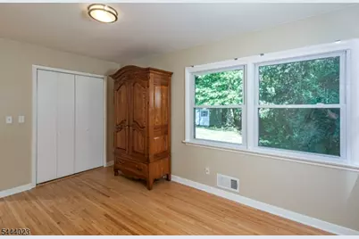 4 Park Ln, Franklin Township, NJ 08540 - Photo 19