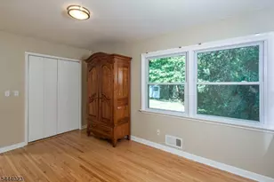 4 Park Ln, Franklin Township, NJ 08540 - Photo 19