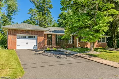 4 Park Ln, Franklin Township, NJ 08540 - Photo 1