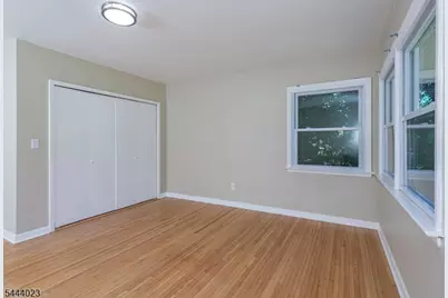 4 Park Ln, Franklin Township, NJ 08540 - Photo 15