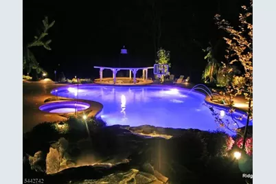 14 Menlo Dr, Readington, NJ 08889 - Photo 3