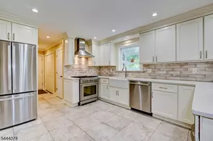 410 Stony Brook Dr, Bridgewater Twp., NJ 08807 - Photo 15