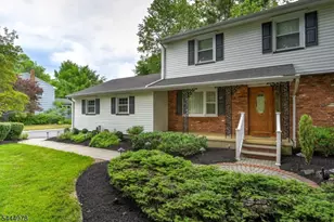 410 Stony Brook Dr, Bridgewater Twp., NJ 08807 - Photo 3