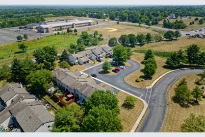 10 Plum Court, Raritan Township, NJ 08822 - Photo 33