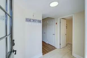 10 Plum Ct, Raritan Township, NJ 08822 - Photo 3