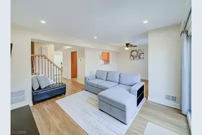 10 Plum Court, Raritan Township, NJ 08822 - Photo 9