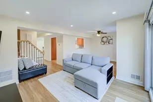 10 Plum Ct, Raritan Township, NJ 08822 - Photo 9