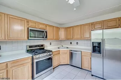 1 Gregory Ln, Franklin Township, NJ 08823 - Photo 7