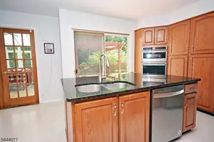 4 Heather Hill Way, Bridgewater, NJ 08807 - Photo 7