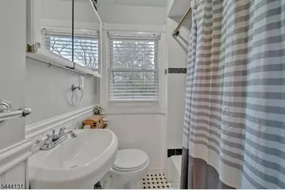 43 Hillcrest Ave #B, Cranford Township, NJ 07016 - Photo 19