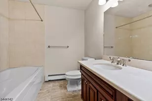611 Grove St, Clifton, NJ 07013 - Photo 21