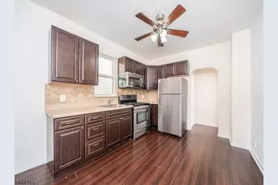 49 Livingston Ave #1, Lyndhurst Township, NJ 07071 - Photo 7