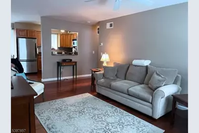1919B Stonegate Ln, Stanhope, NJ 07874 - Photo 5