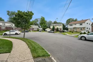 15 Wright Ct, Bloomfield, NJ 07003 - Photo 11