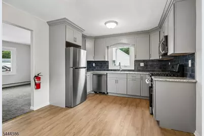 15 Wright Ct #2, Bloomfield, NJ 07003 - Photo 7