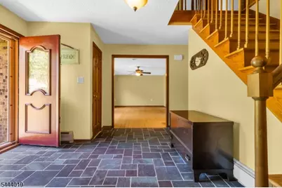 10 Tara Ct, Hardwick Township, NJ 07825 - Photo 9