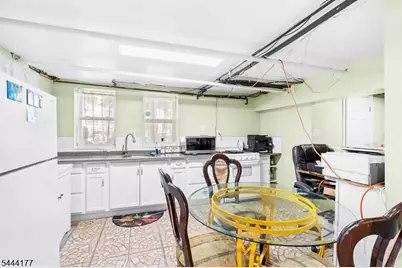 129 S Munn Ave, East Orange, NJ 07018 - Photo 23