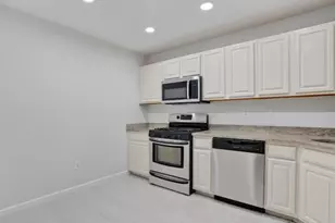 33 Seton Hall Dr, Newark, NJ 07103 - Photo 7