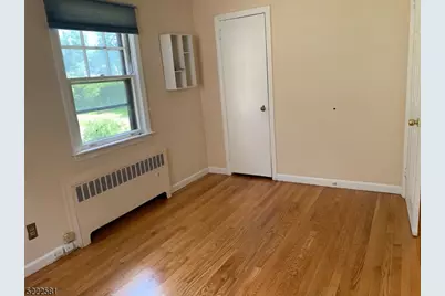 118 Fairfield Dr, Paramus, NJ 07652 - Photo 5
