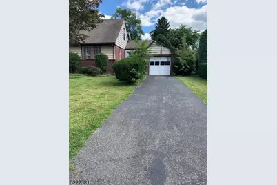 118 Fairfield Dr, Paramus, NJ 07652 - Photo 11