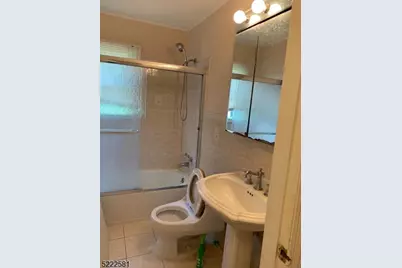 118 Fairfield Dr, Paramus, NJ 07652 - Photo 3