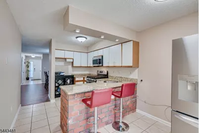 47 Sapphire Ln, Franklin Township, NJ 08823 - Photo 7