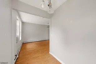 290 Ogden St, Orange, NJ 07050 - Photo 7