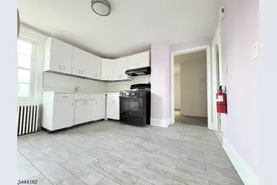 251 N 7th Ave, Manville, NJ 08835 - Photo 9