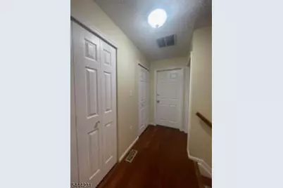 92 Callahan Ct, Newark, NJ 07103 - Photo 25