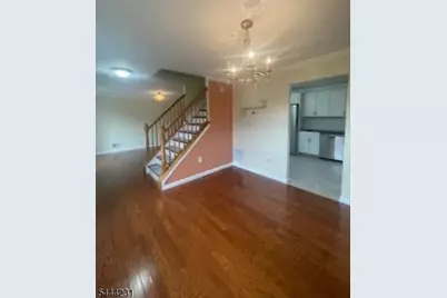 92 Callahan Ct, Newark, NJ 07103 - Photo 9