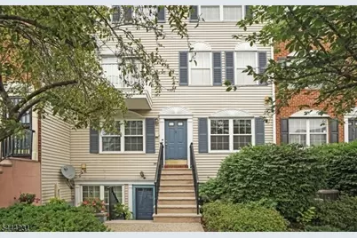 92 Callahan Ct, Newark, NJ 07103 - Photo 3