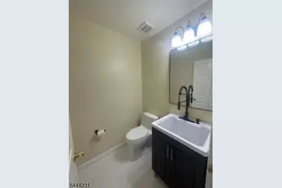 92 Callahan Ct, Newark, NJ 07103 - Photo 21