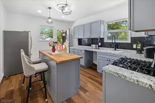 48 Laurel Ave, East Orange, NJ 07017 - Photo 9