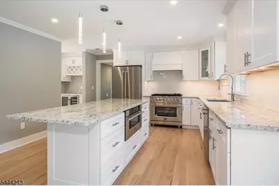 42 Berkshire St, Hanover Township, NJ 07981 - Photo 13