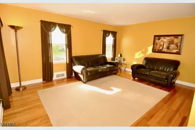 44 Winchester Rd, Livingston, NJ 07039 - Photo 7