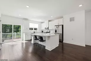 6 Coogan Ct, Morris Plains, NJ 07950 - Photo 7